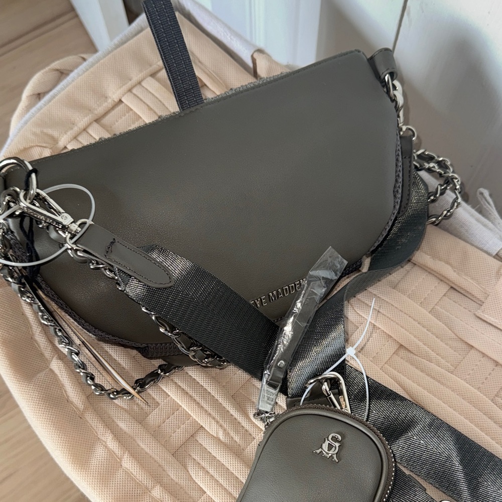 Gray Sparkle Crossbody Belt Bag - Picture 5 of 12